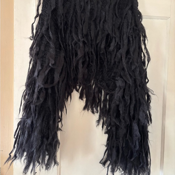 Elegant Black Fringe Cardigan Miss knit wear - Picture 5 of 5